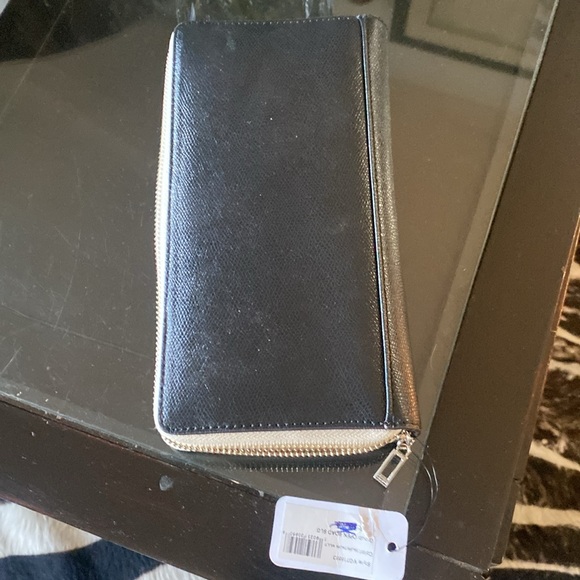 Guess wallet - Picture 2 of 4
